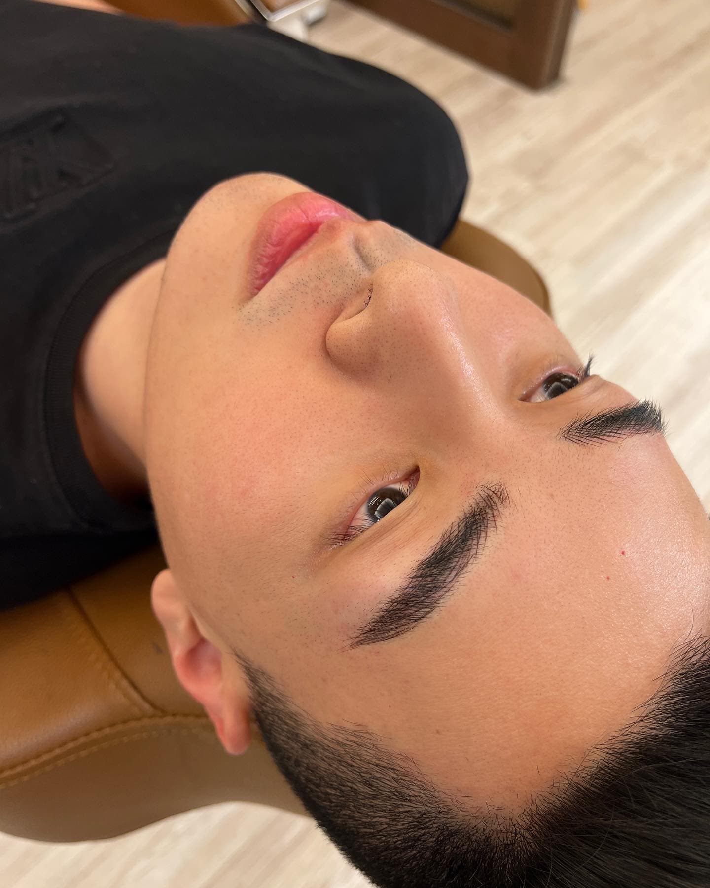 顏值很高的小哥
做完眉毛我都忍不住多看幾眼了🤭🤭🤭

#台南飄霧眉首選
#醫美麻醉護理師
#台南近仁德交流道 
#慕眉男士飄霧眉 

#台南 #飄霧眉#飄眉 #飄霧眉推薦 #飄霧眉首選 #野生眉#仿真眉 #線條眉 #半永久眉毛 #眉型設計 #台南飄眉 #台南飄眉推薦 #台南霧眉 #台南霧眉推薦#eyebrows#microblading#manbrow#makeup