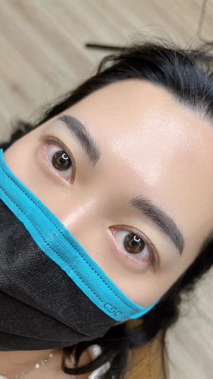 眉毛不對稱是不是很難畫？
眉型不對稱不知道怎麼修眉毛？
眉型不對稱每天都畫不一樣？

飄霧眉完一次解決所有問題🤩🤩🤩

#台南 #飄霧眉#飄眉 #飄霧眉推薦 #飄霧眉首選 #野生眉#仿真眉 #線條眉 #半永久眉毛 #眉型設計 #台南飄眉 #台南飄眉推薦 #台南霧眉 #台南霧眉推薦#eyebrows#microblading#manbrow#makeup